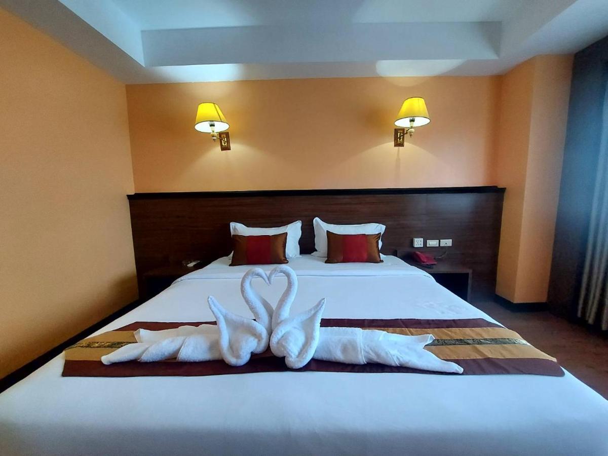 เอ็ม โฮเต็ล ด่านนอก Hotel Sadao ภายนอก รูปภาพ